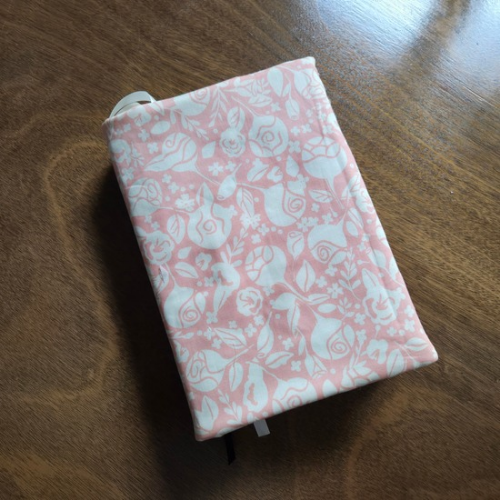 Adjustable Book Sleeve (Large Size)